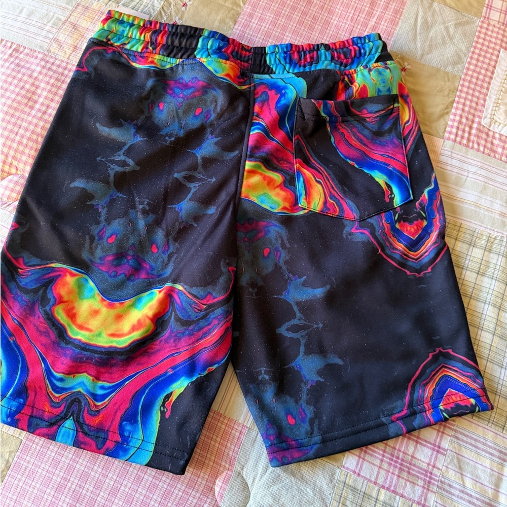Vibrant Multicolor Shorts Men’s Size S NWT with side and back pockets 30” waist‎ - Picture 5 of 10